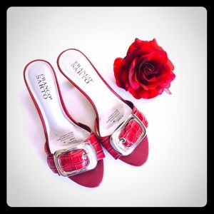 🦩CLEARANCE! Franco Sarto Red Kitten Heels